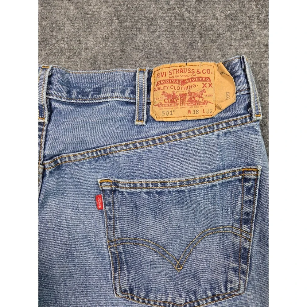 Vintage Levi's 501 Original Fit Jeans Mens 38x32 Blue Light Wash Straight Leg